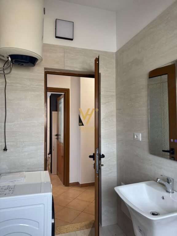 JEPET APARTAMENT 3+1+3 BLK ME QERA NE SELITE 55.000 LEKE