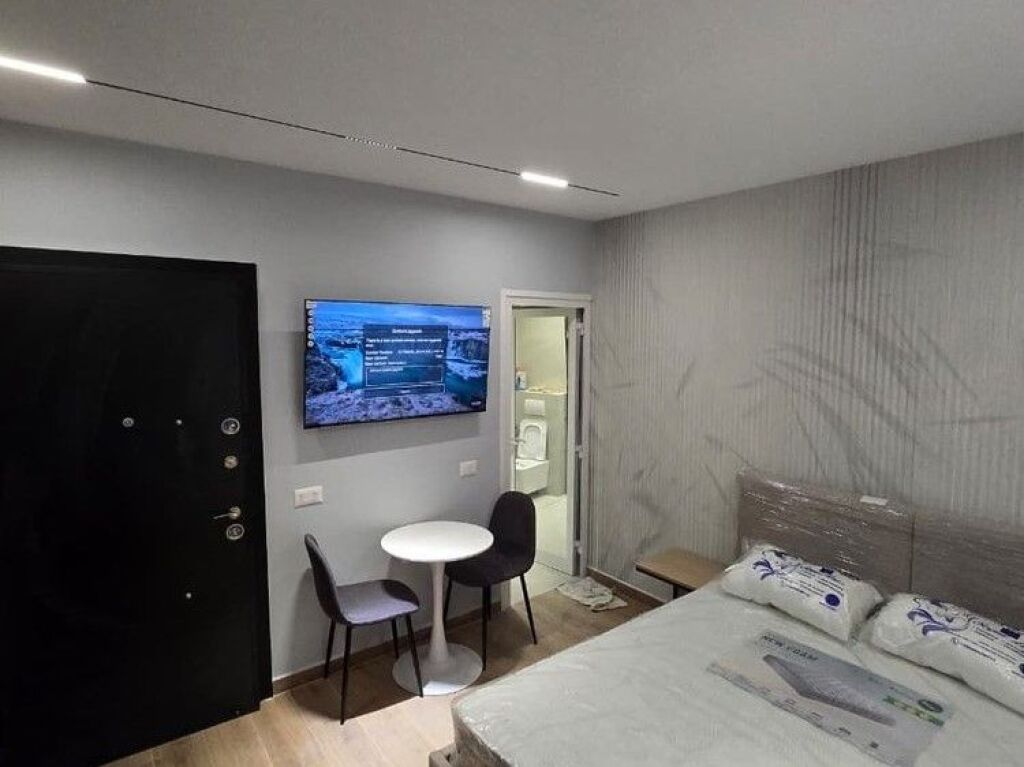 Shiten, 3-Garsoniere, Rruga Mine Peza, Tiranë.