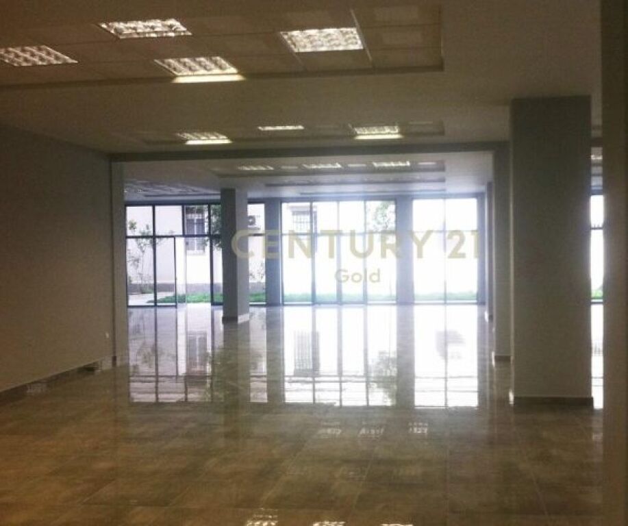 AMBIENT KOMERCIAL (ZYRA) PER QIRA