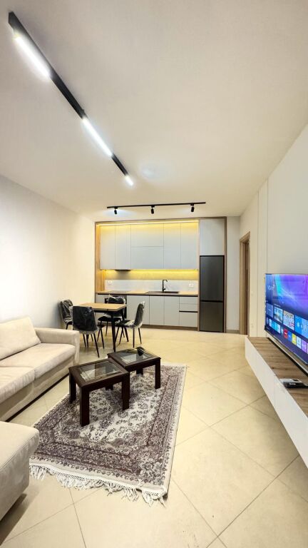 Affitto | Apartament 2 + 1 | Liqeni Artificial | 750 €/mese