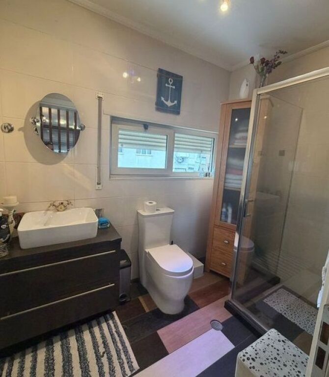 Dupleks me qira , tek Kristali