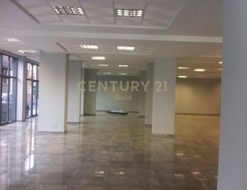 AMBIENT KOMERCIAL (ZYRA) PER QIRA