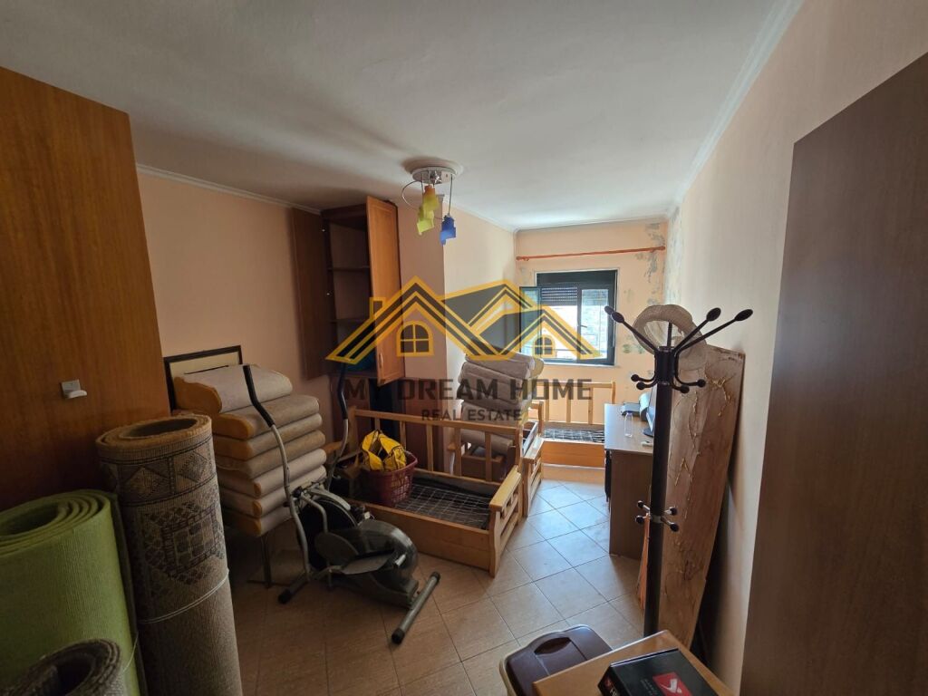 SHITET APARTAMENT 3+1+2T+2 BALLKONE PRANE MARKATES DURRES!