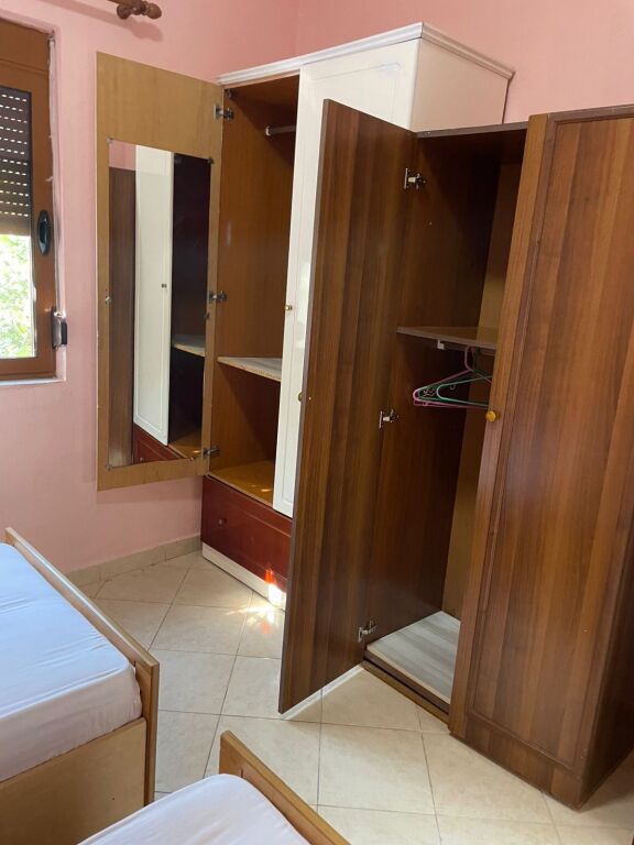 Affittasi in Unaza 2+1+Parcheggio 450 All