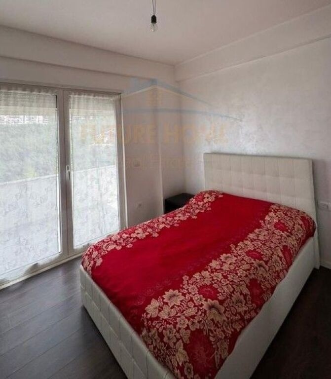 Qera, Apartament 2+1+2+ Post parkimi , Fresk