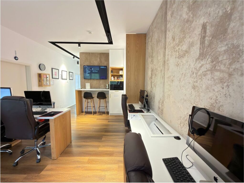 Prime Office Space | 200 m² in Vendita Mangalem21! Prezzo 392.000 €