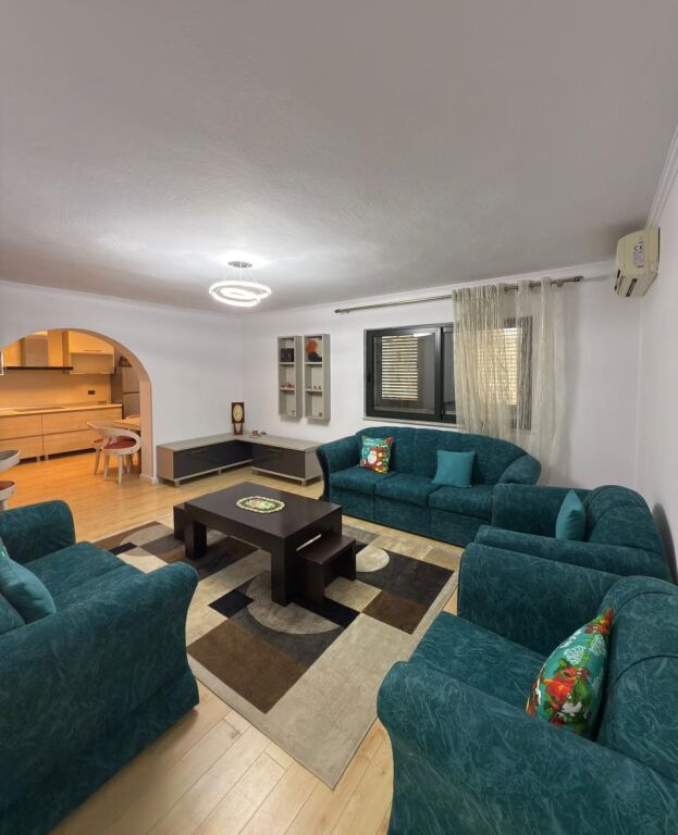 Shitet 2+1,Shkolla Baletit