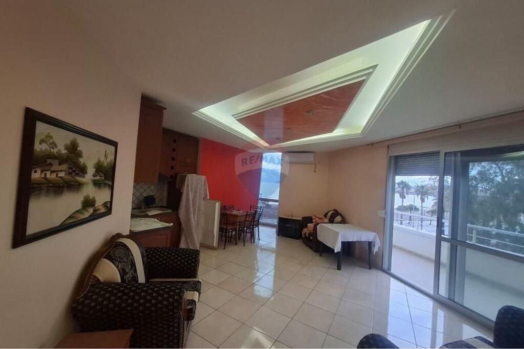 🌊 APARTAMENT 2+1 ME QIRA – LUNGOMARE, VLORË