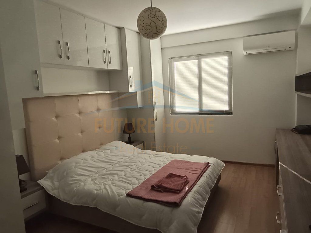 Affitto, Appartamento 4+1+2 , Via Mine Peza, Tirana