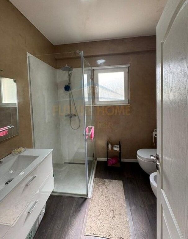 Qera, Apartament 2+1+2+ Post parkimi , Fresk