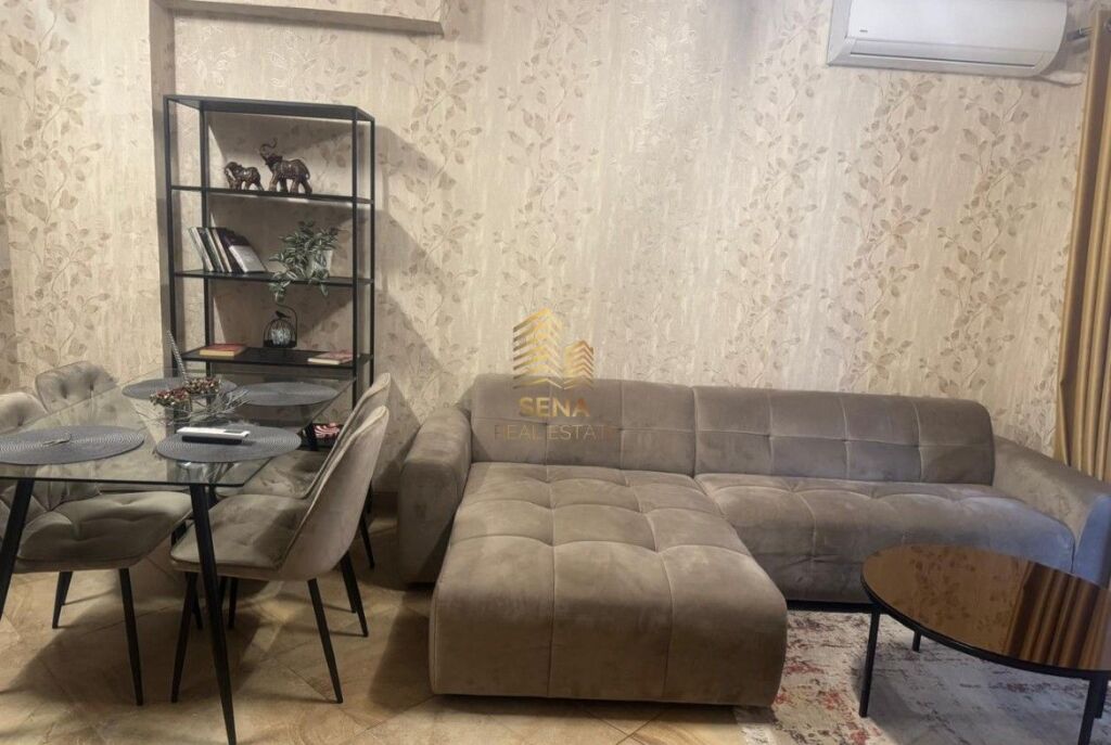 Qira, Apartament 1+1+Blk, Rruga e Barrikadave, 650 Euro/muaj