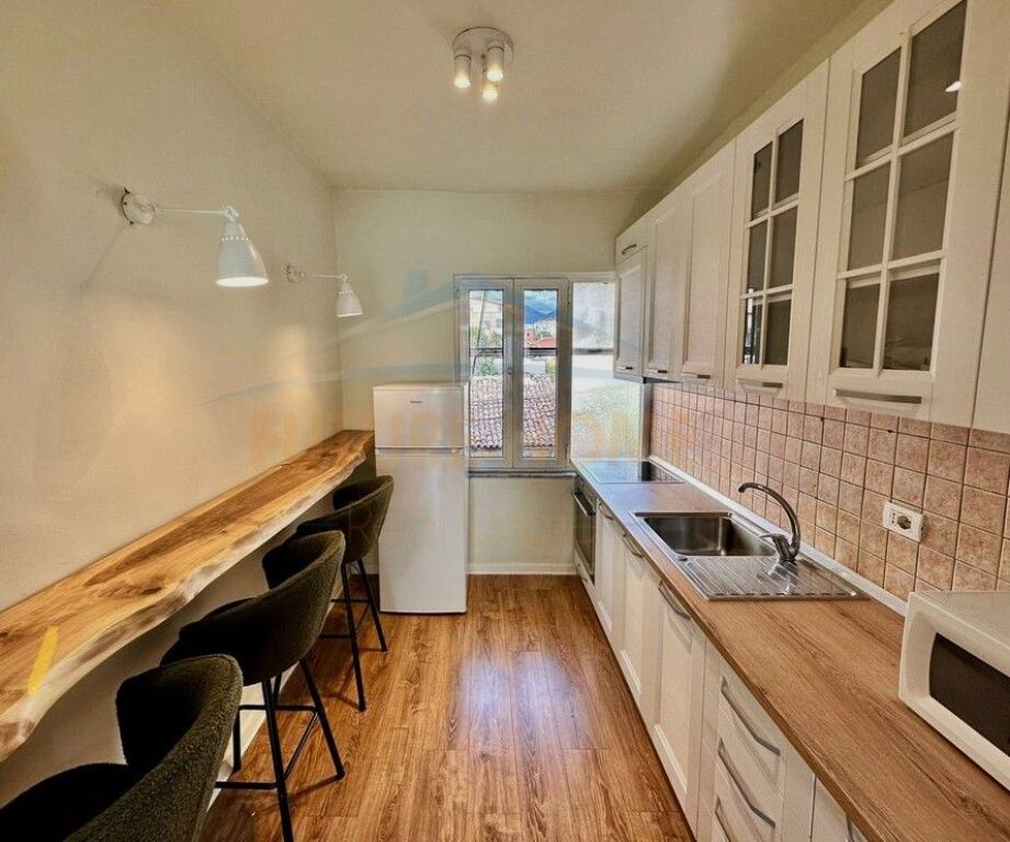 Shitet, Apartament 2+1, Rruga e Durrësit, Tiranë