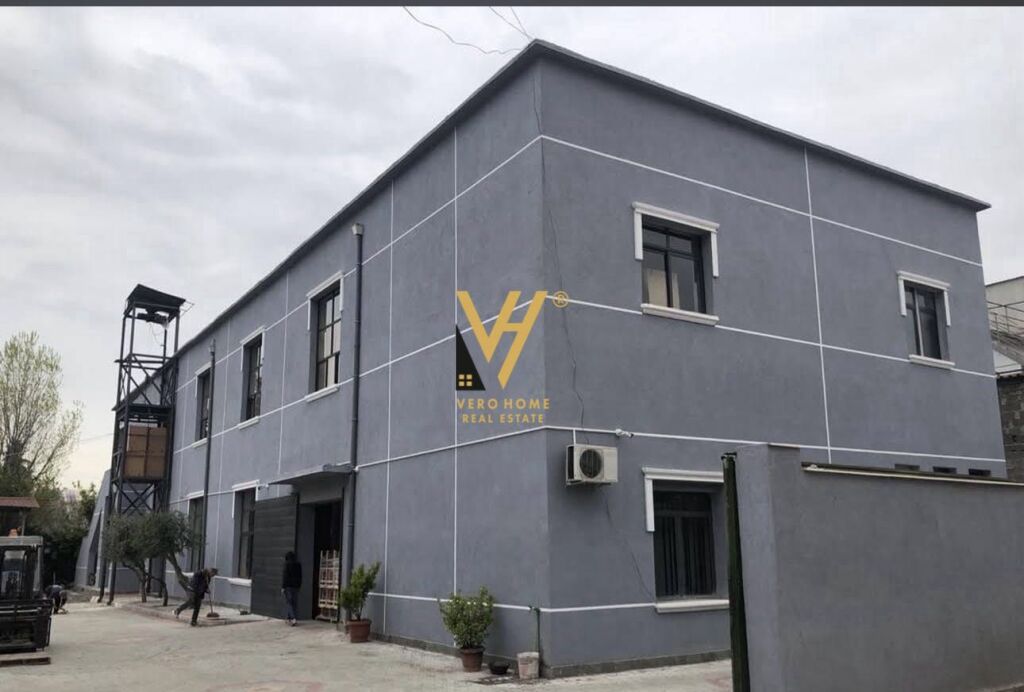 JEPET KAPANON 540 M2 ME QERA TE MISTO MAME 2.500 EURO