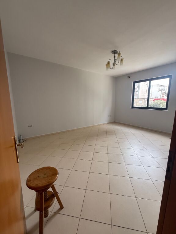 In affitto a 21 Dhjetori