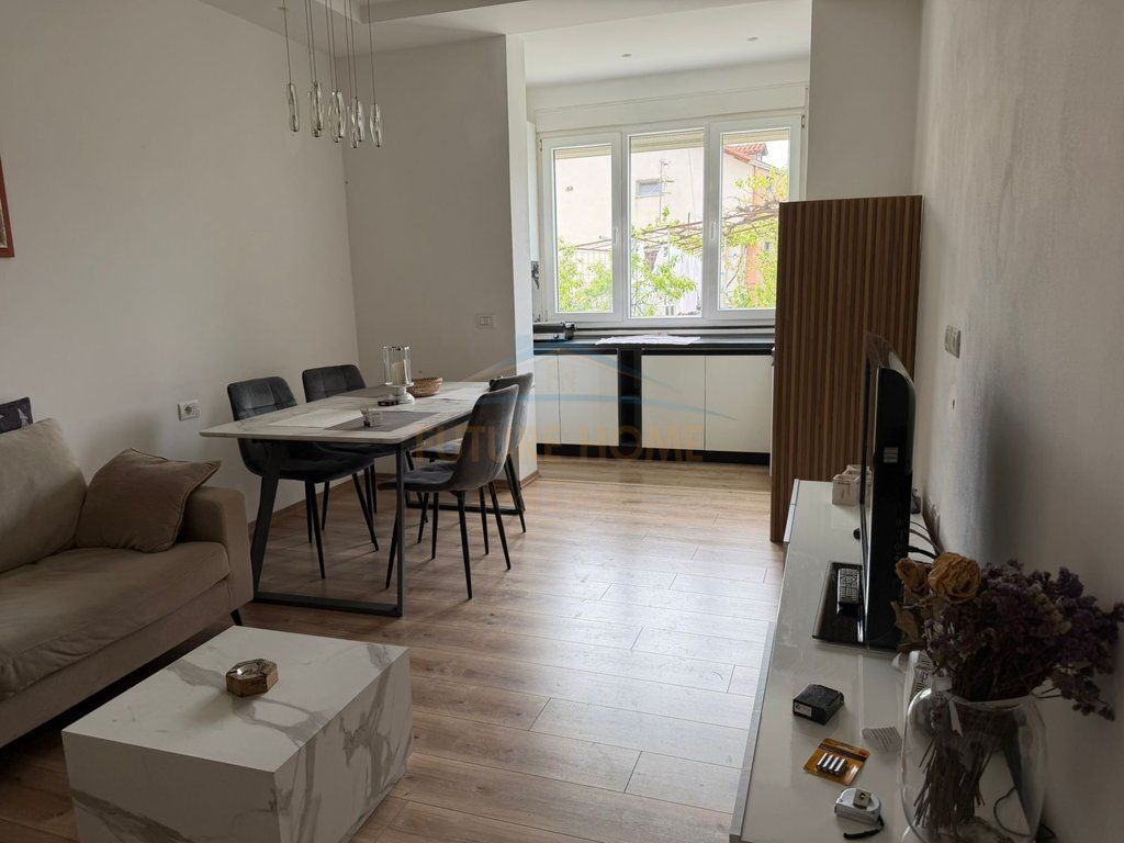 Qera, Apartament 2+1, Laprake