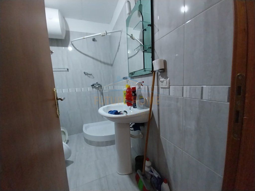 Qera, Apartament 2+1, Pasticeri Nela 6 , Tirane.