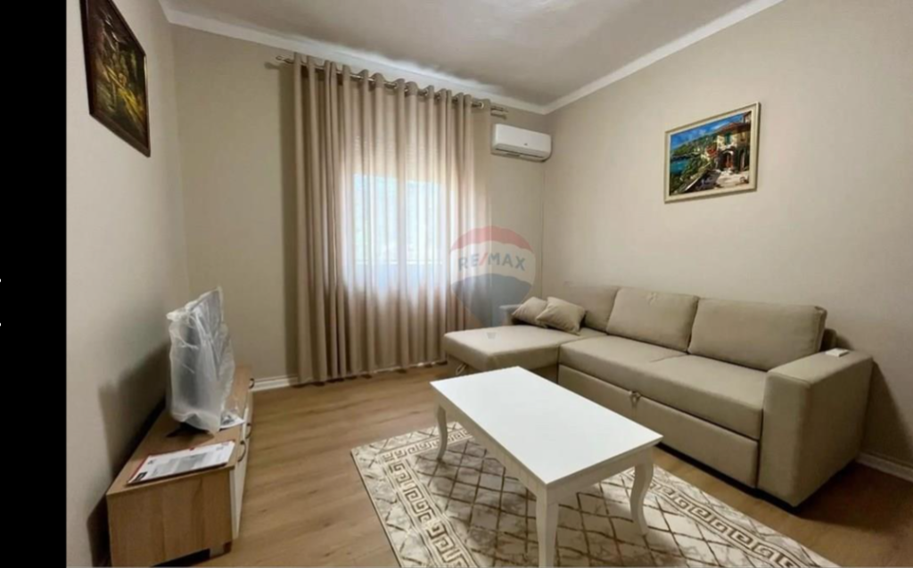 Apartament per qera 1+1 tek Pallatet Agimi