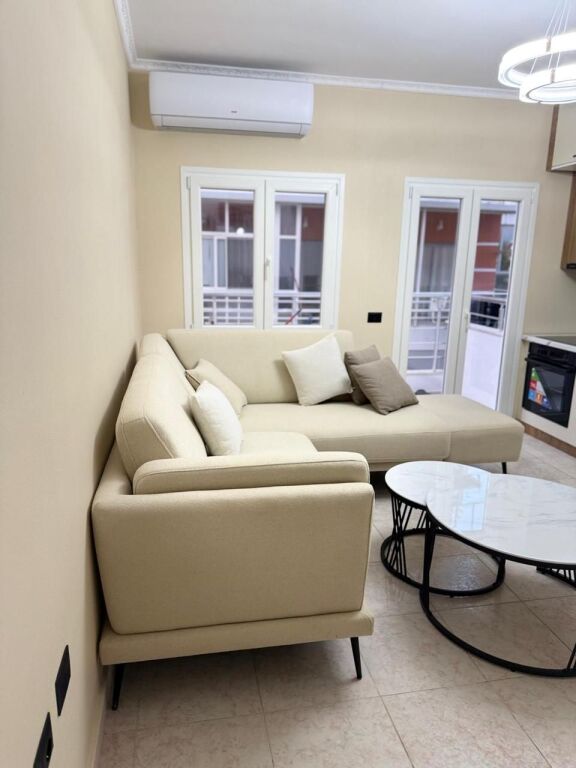 Jepet me Qira Ap. 2+1  tek Fresku, 500 euro