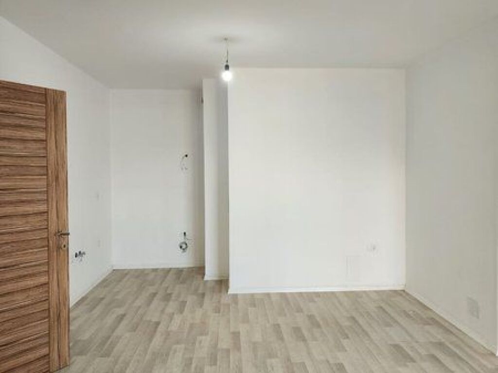 In vendita, Appartamento 2+1+2, Via "5 Maji", Tirana