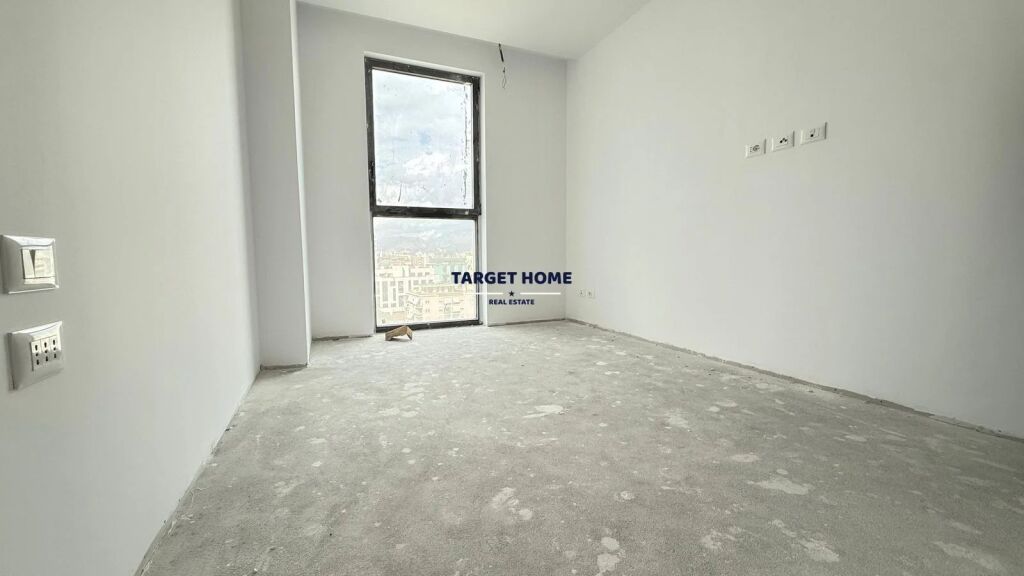 SHITET APARTAMENT 3+1+2 TEK AIR ALBANIA!