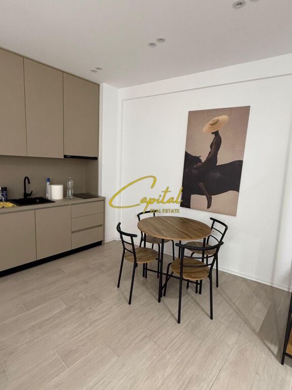 GARSONIERE ME QIRA 40 M2 5 MAJI 400 EURO