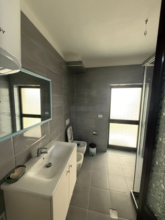 APPARTAMENTO 3+1+2 IN AFFITTO "COMUNE DI PARIGI"