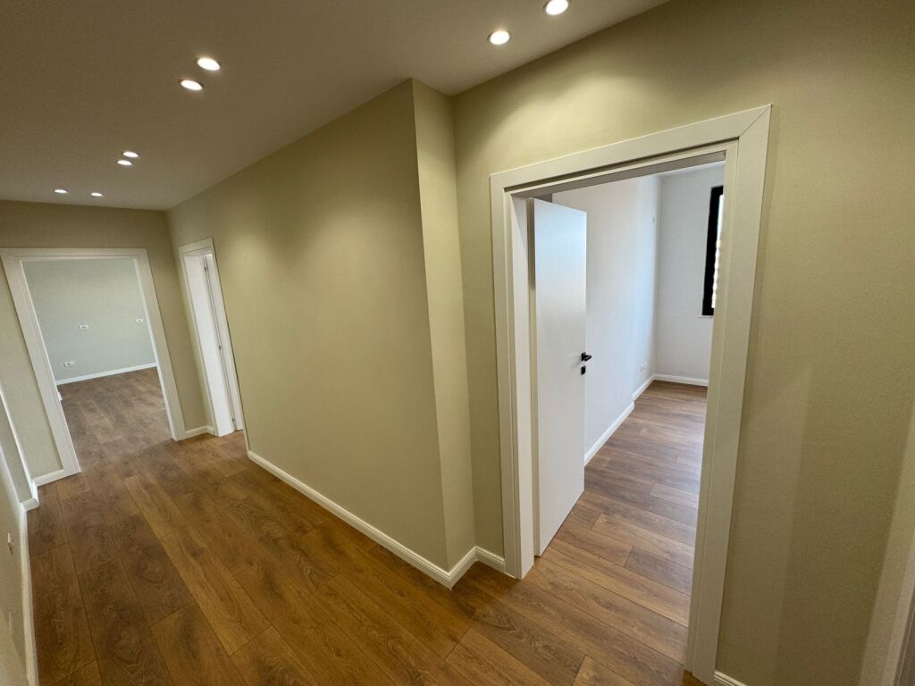 🏡 SHITET APARTAMENT 2+1 TEK  KOMPLEKSI KASA, PLAZH – DURRËS