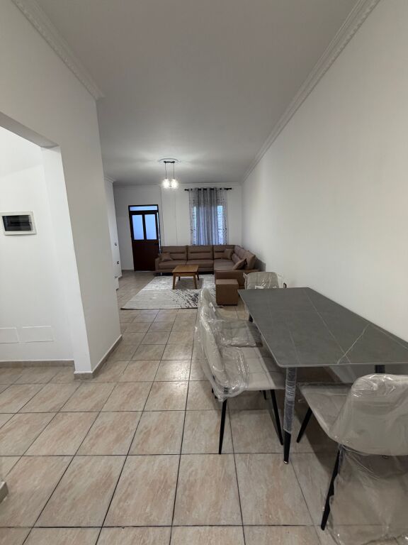Jepet me qira apartament 2+1 tek Ish URT Durres