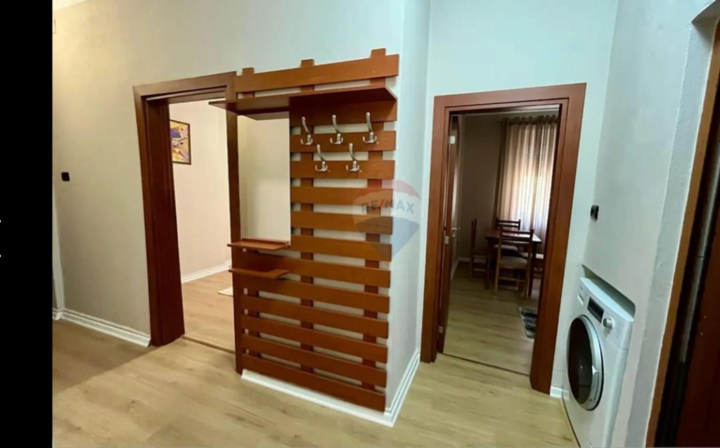 Apartament per qera 1+1 tek Pallatet Agimi