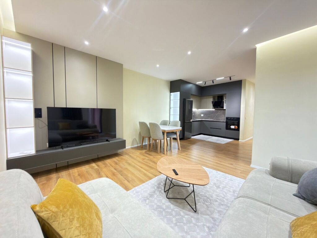 Apartament 1+1 ne shitje.  Galeria Roma Rr.Kavajes! 280.000 €