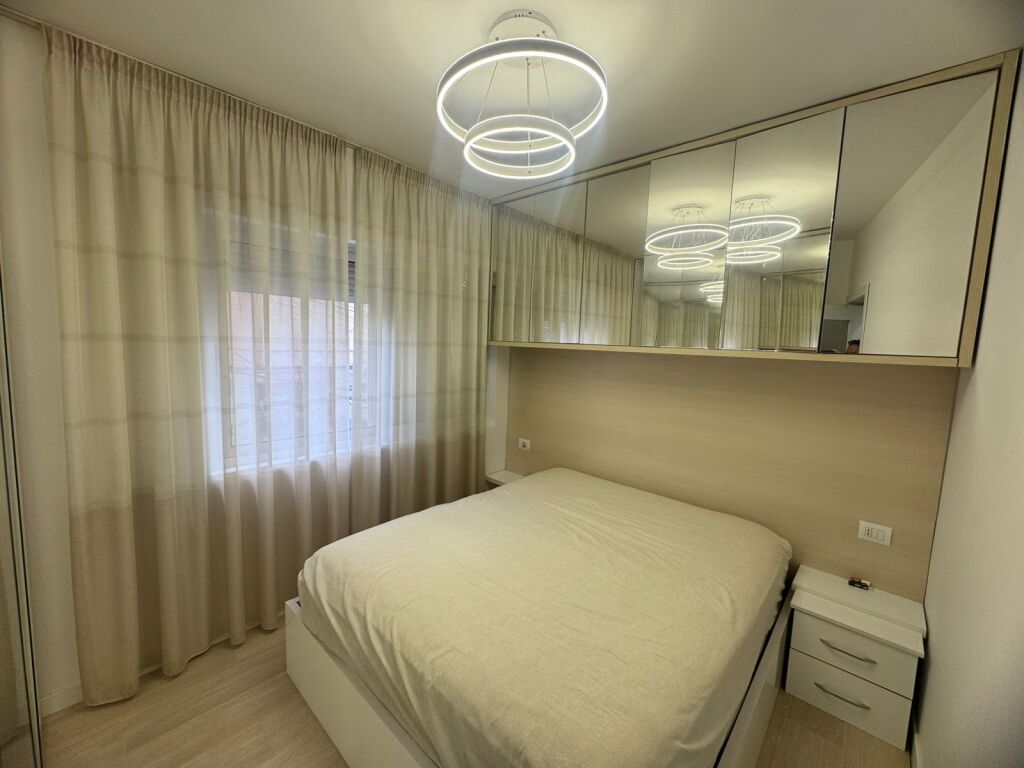 1+1 IN AFFITTO PRESSO IL COMUNE DI PARIGI