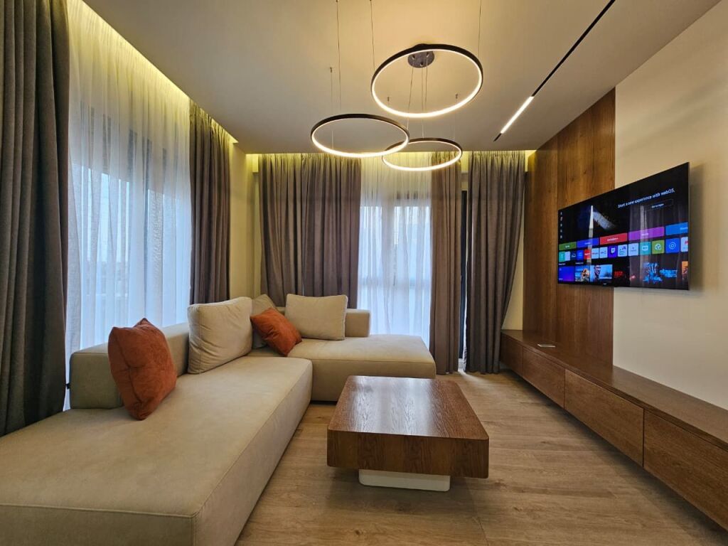 Appartamento 2+1 in affitto non arredato a Kinostudio!