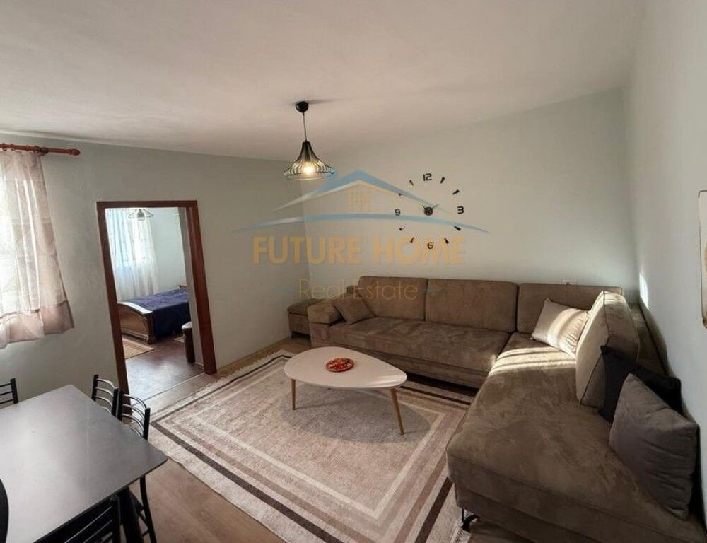 Qera, Apartament 2+1, Tregu Elektrik , Tiranë.