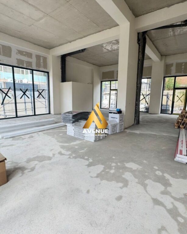 Jepet me Qira Ambient Komercial Premium – Corner Residence, pranë Nisharakut, Tiranë