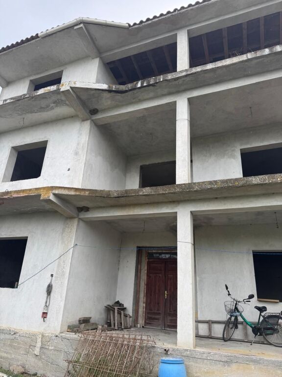 3-Storey Building for Sale – Spitallë, Durrës
