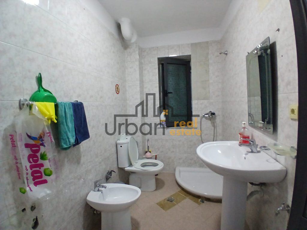 Locale Commerciale in Affitto 1+1, Via Durazzo, Tirana - 60.000 Leke | 60 m²