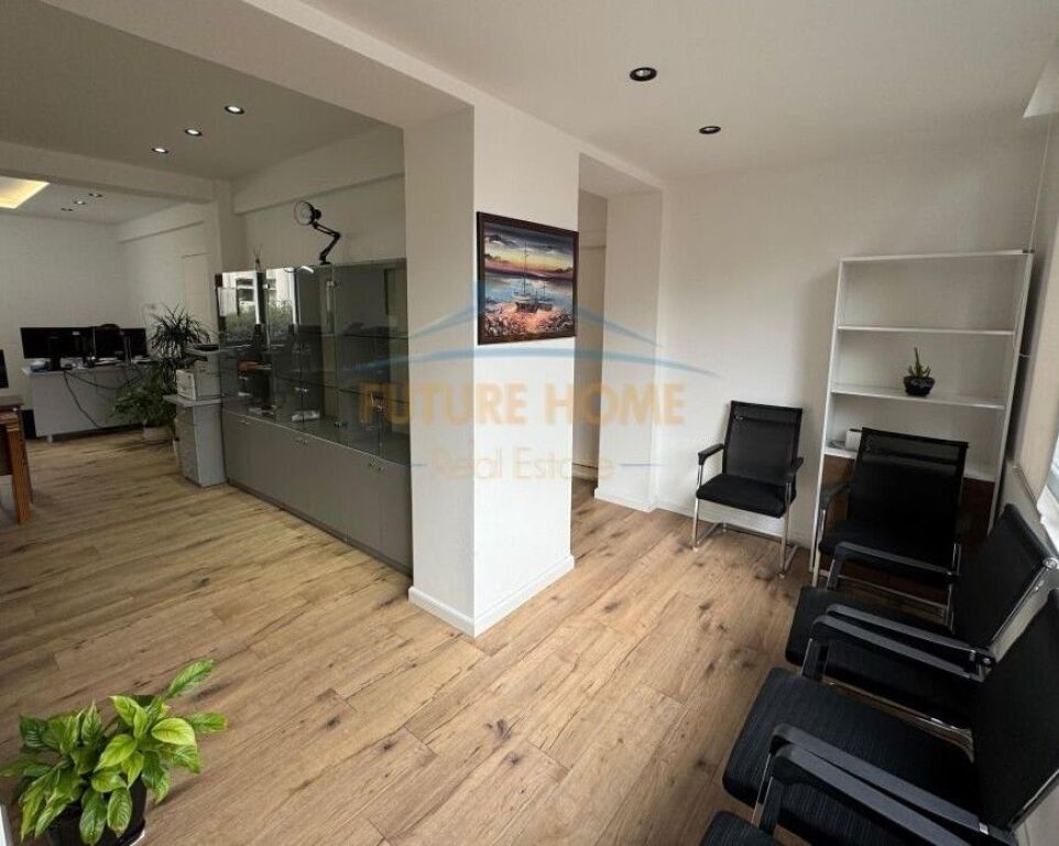 Qera Ambient Biznesi, Bulevardi Zogu 1, Tirane