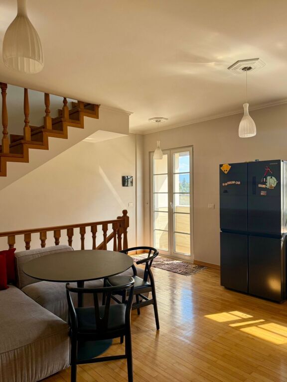 Jepet me qera triplex – Sauk, pranë Rezidencës “Porta e Gjelbër”