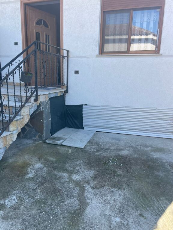 Affittasi in Unaza 2+1+Parcheggio 450 All