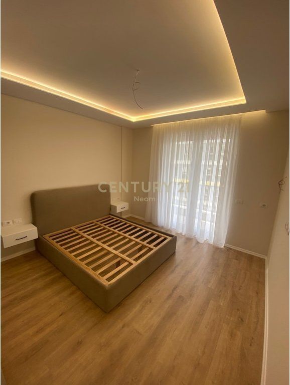 Apartament 2+1 për shitje në Univers City.