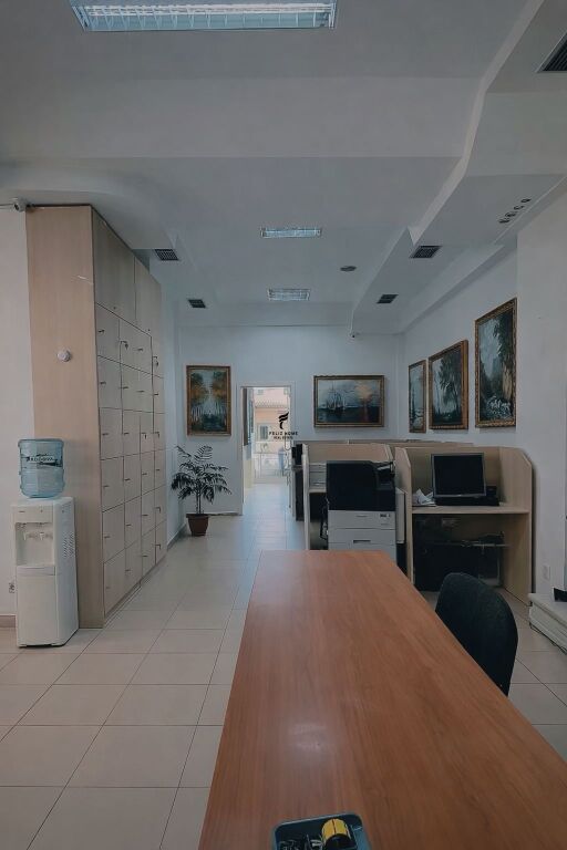 SHITET ZYRE 216.5 M2 RRUGA E ELBASANIT 550.000 EURO  FH-69376