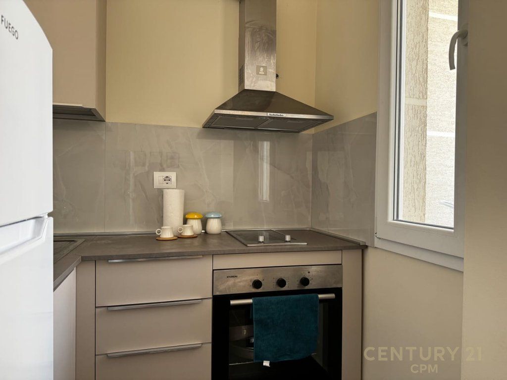 SHESIM APARTAMENT 1+1 TEK GJIRI I LALZIT!