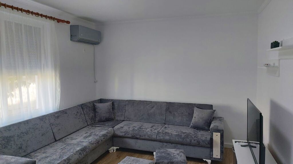 Super appartamento 2+1 presso il camino (congresso di Manastir)