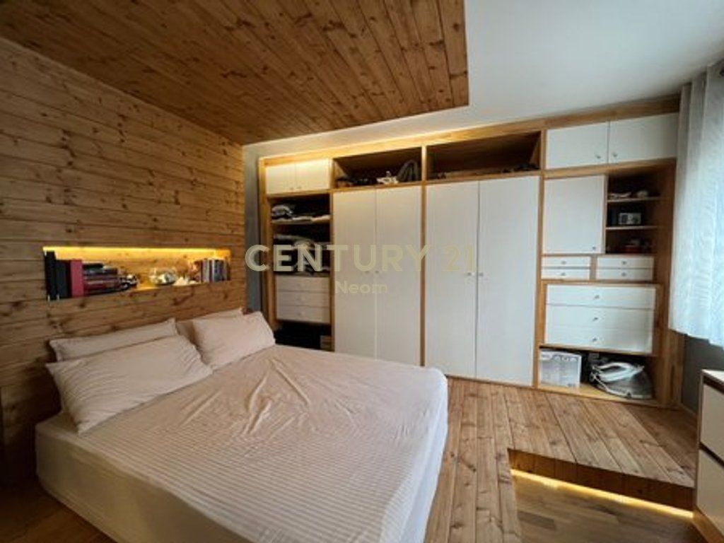 Apartament 1+1 per shitje tek Myslym Shyri