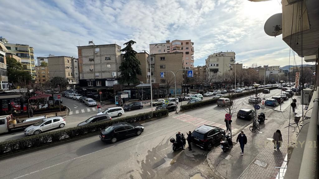 OFFICE FOR RENT AT MUHAMET GJOLLESHA STREET !