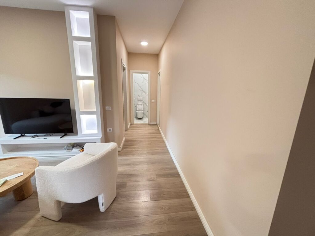 Apartament 2+1+2 me qera tek Rruga e Kosovareve