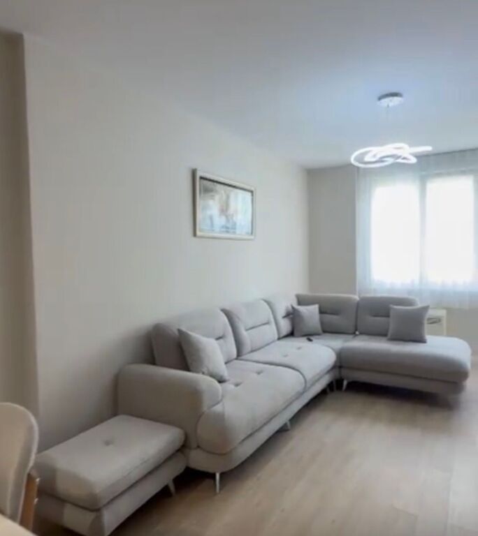 Apartament 1+1 me qira tek Kontakti tek 21 Dhjetori!