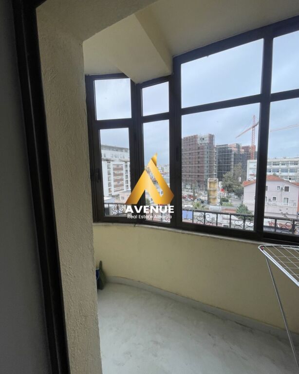 SHITET APARTAMENTI 2+1 - 21 DHJETORI TIRANË