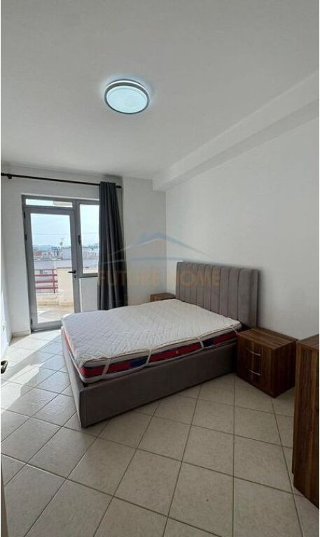 Shitet, Apartament 2+1, Pallatet Romario, Unaza e Re