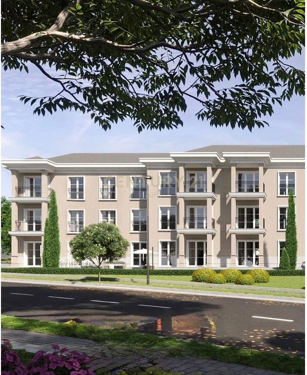 Shitet apartament 2+1+2 me verande tek Rolling Hills Liqeni-Farke!